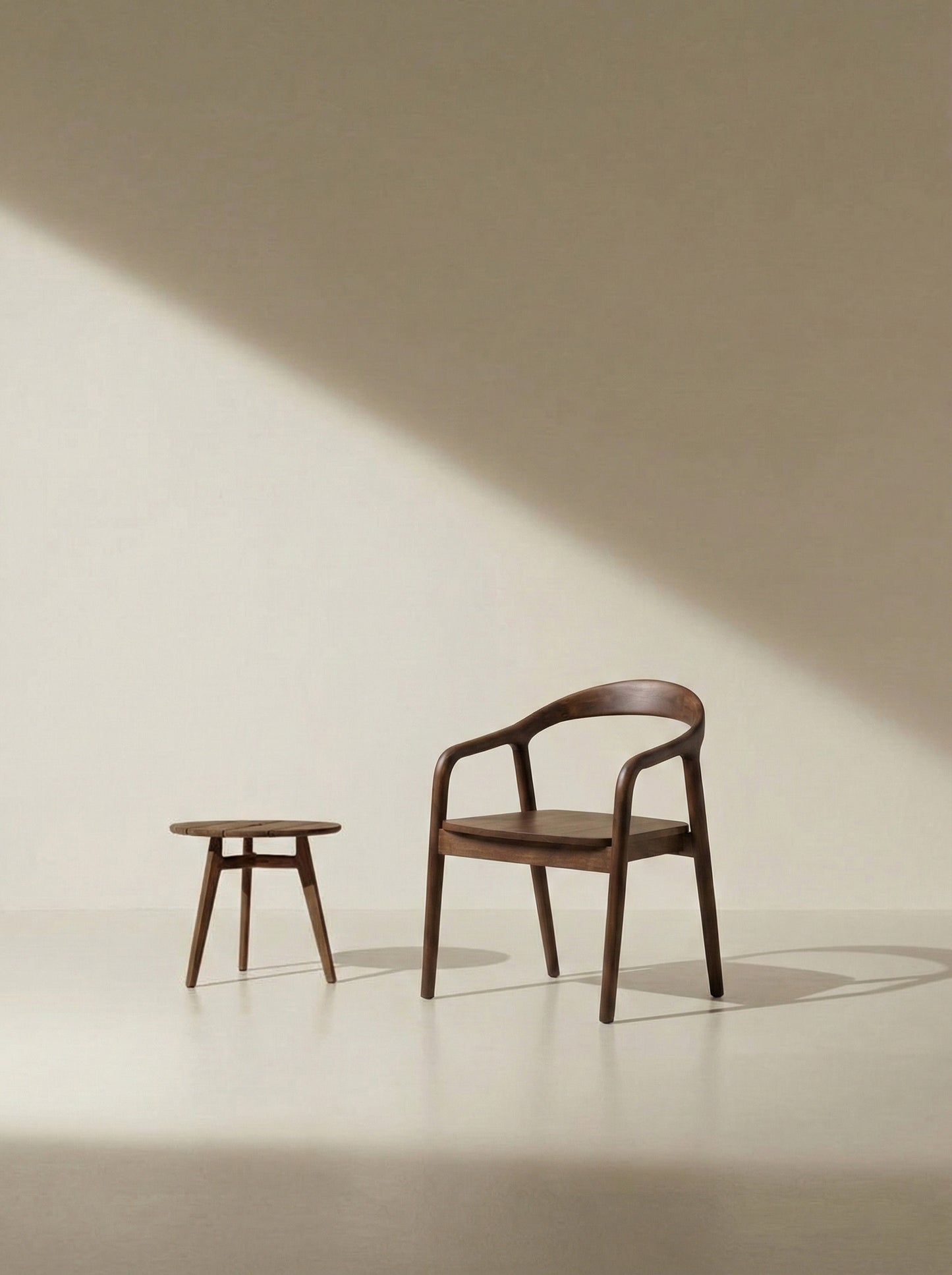 NURT | Ciemny Orzech | Lite Drewniane Siedzisko